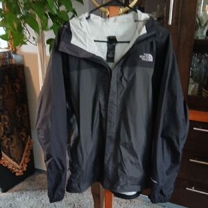 The North Face Men's Gray Raincoat